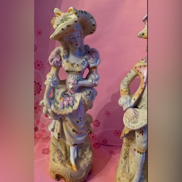 Vintage Lipper and Mann L and M Inc Colonial Victorian bisque figurines pair - Picture 7 of 10